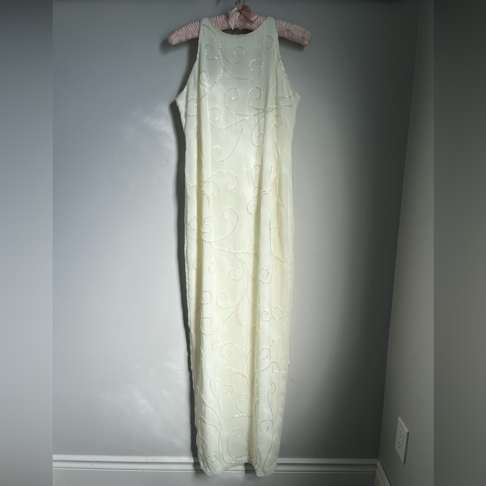 Elegant Pale Yellow Beaded Sleeveless Dress